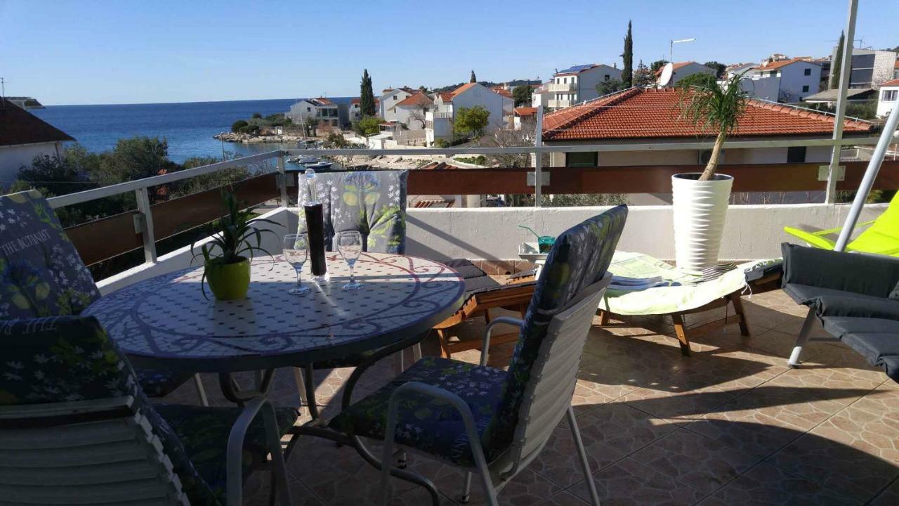 Vera Apartment 1 Rogoznica  Buitenkant foto