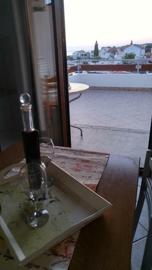 Vera Apartment 1 Rogoznica  Buitenkant foto