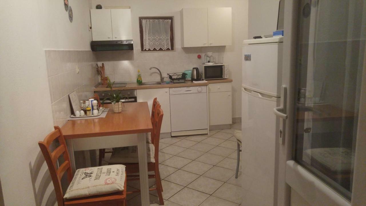 Vera Apartment 1 Rogoznica  Buitenkant foto