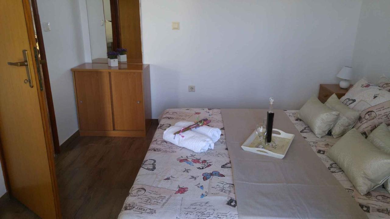 Vera Apartment 1 Rogoznica  Kamer foto