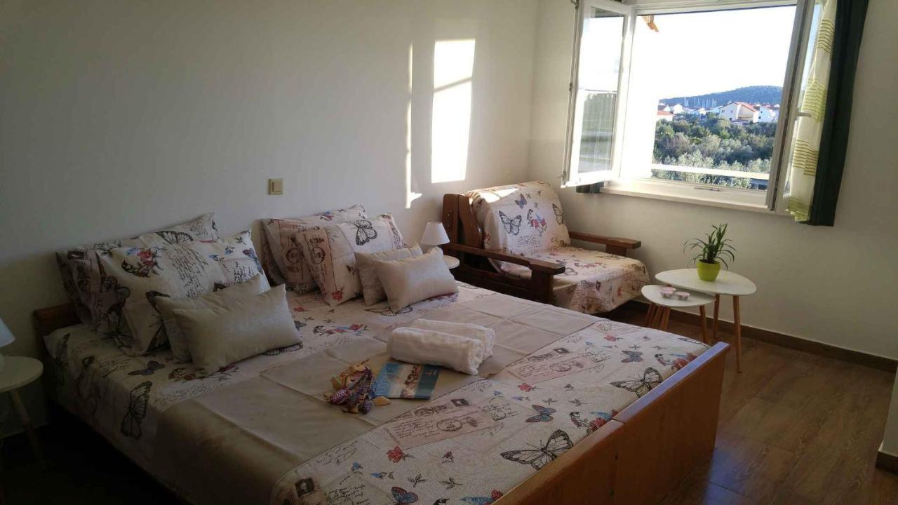 Vera Apartment 1 Rogoznica  Kamer foto